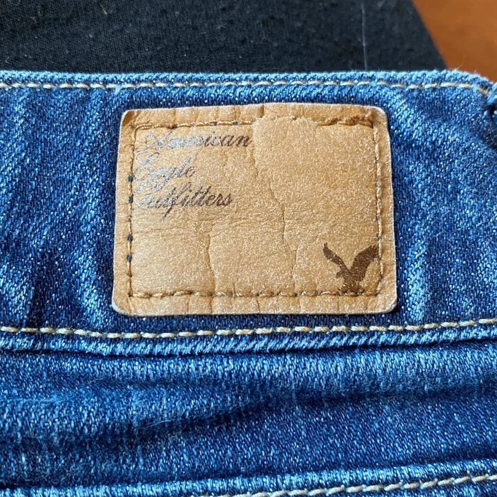 American Eagle Stretch Raw Edge Jean Short - Size 6 - Picture 7 of 7